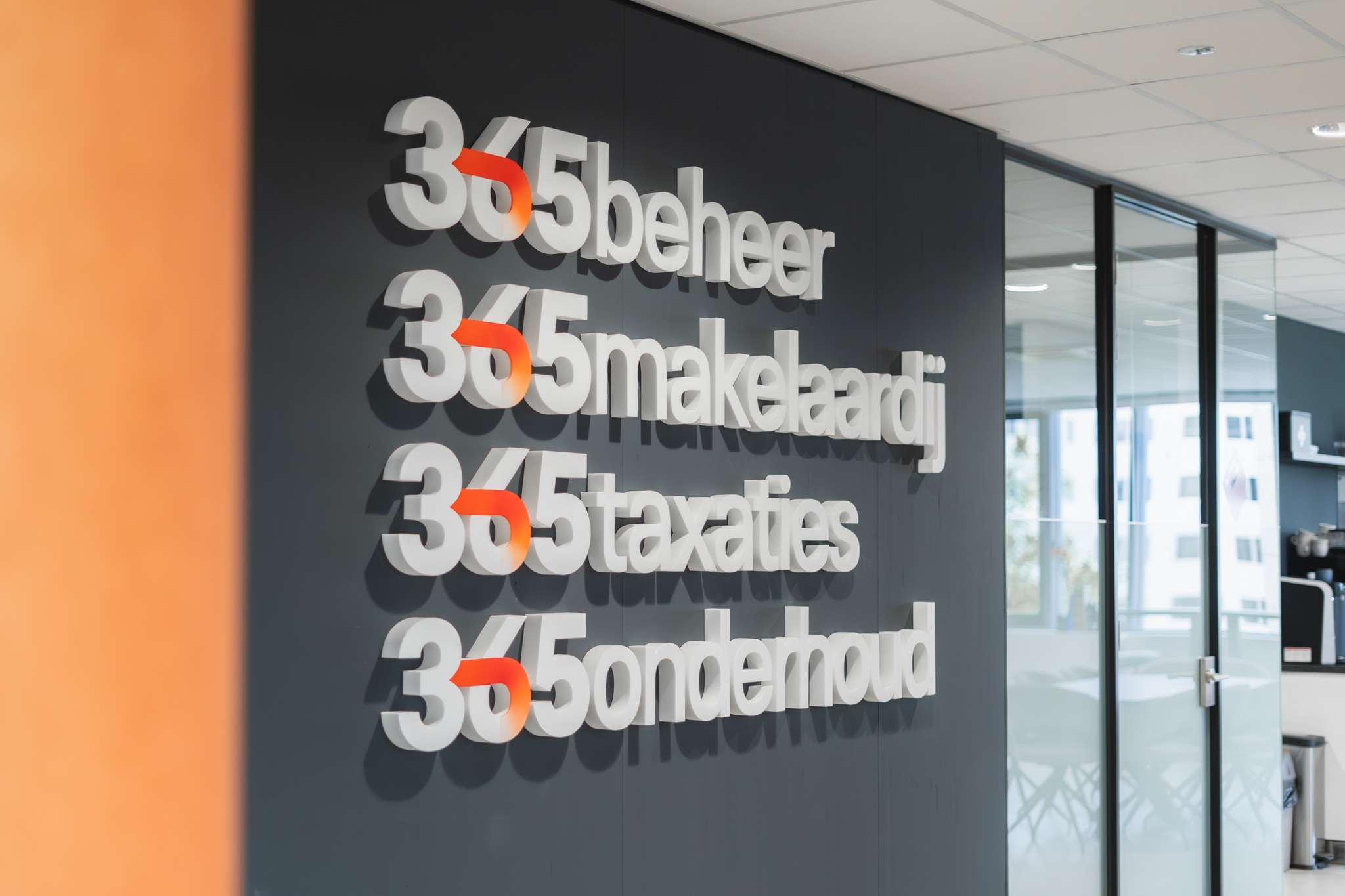 logo's van 365beheer, 365makelaardij, 365taxaties, 365onderhoud